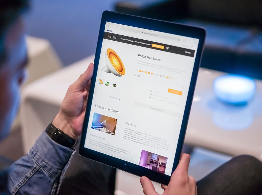 philips-hue-ipad-1027x768
